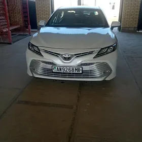 Toyota Camry 2019