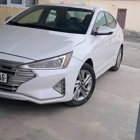 Hyundai Elantra 2020