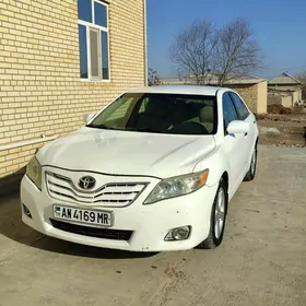 Toyota Camry 2011