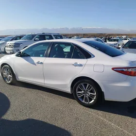 Toyota Camry 2015