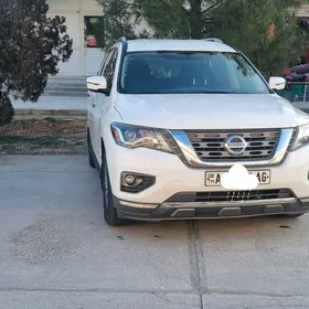 Nissan Pathfinder 2020