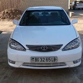 Toyota Camry 2004