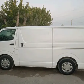 Toyota Hiace 2009