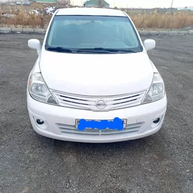 Nissan Versa 2010