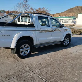 Toyota Hilux 2011