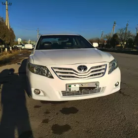 Toyota Camry 2011