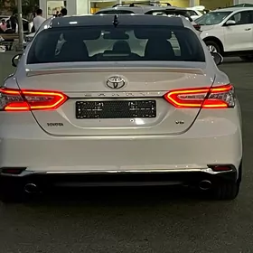 Toyota Camry 2018