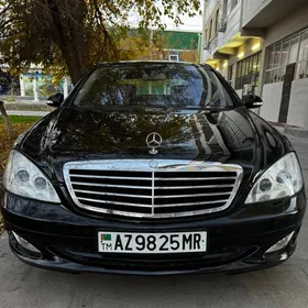 Mercedes-Benz S-Class 2008