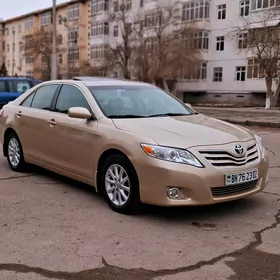 Toyota Camry 2011