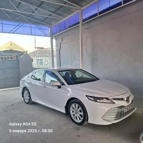 Toyota Camry 2019