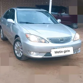 Toyota Camry 2004