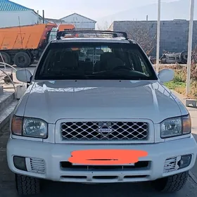 Nissan Pathfinder 2001