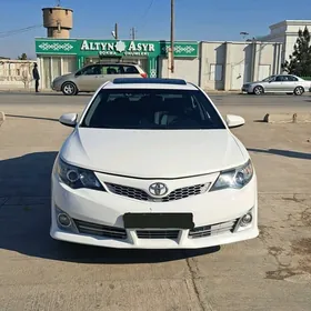 Toyota Camry 2013