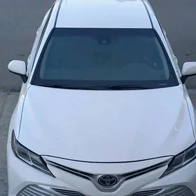 Toyota Camry 2018