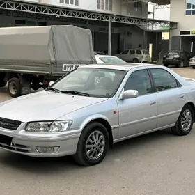 Toyota Camry 2001