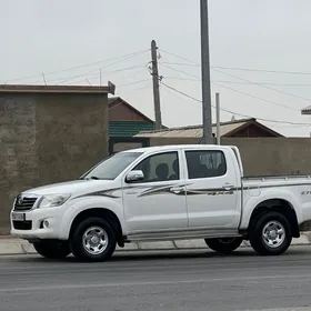 Toyota Hilux 2015