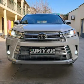 Toyota Highlander 2018