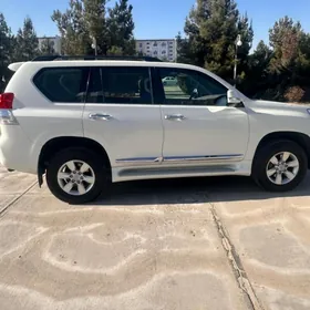 Toyota Land Cruiser Prado 2012