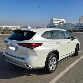 Toyota Highlander 2020