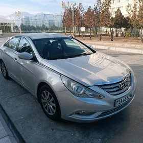 Hyundai Sonata 2010