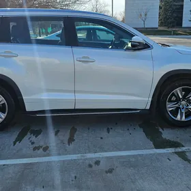 Toyota Highlander 2019