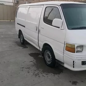 Toyota Hiace 2004