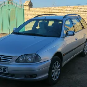 Toyota Avensis 2002