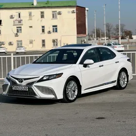 Toyota Camry 2022