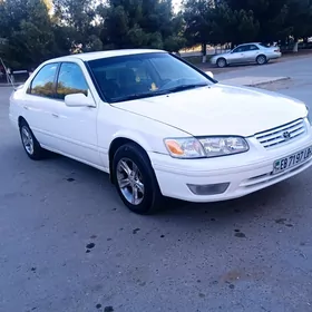 Toyota Camry 2000