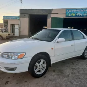 Toyota Camry 2000