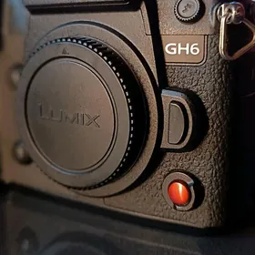 Lumix GH6