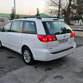 Toyota Sienna 2009