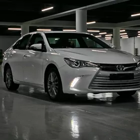 Toyota Camry 2015