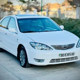 Toyota Camry 2004