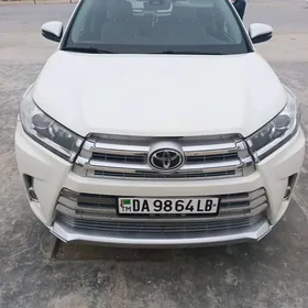 Toyota Highlander 2018