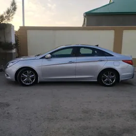 Hyundai Sonata 2011