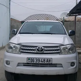 Toyota Fortuner 2012