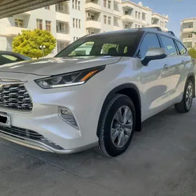 Toyota Highlander 2022