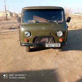 UAZ 452 1985