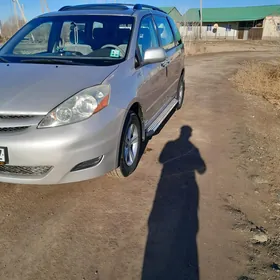 Toyota Sienna 2006