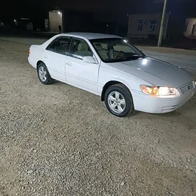 Toyota Camry 2000