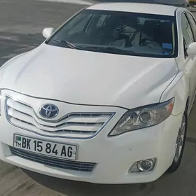 Toyota Camry 2011