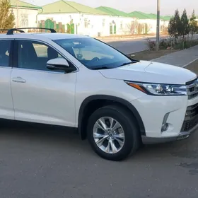 Toyota Grand Highlander 2019