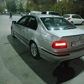 BMW 545 2001