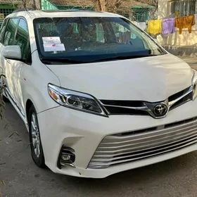 Toyota Sienna 2020