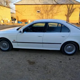 BMW E39 2000