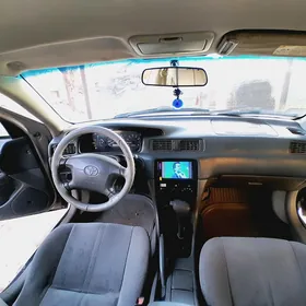 Toyota Camry 2000