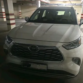 Toyota Highlander 2020