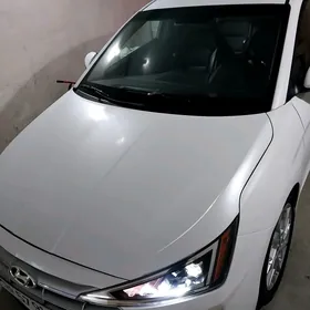 Hyundai Elantra 2019