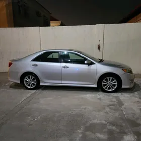 Toyota Camry 2013